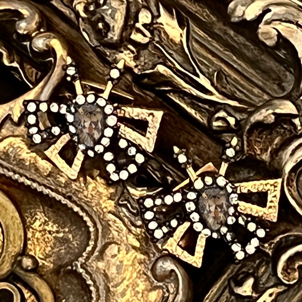 ALEXIS BITTAR Crystal Brutalist Butterfly Earrings - Picture 5 of 5